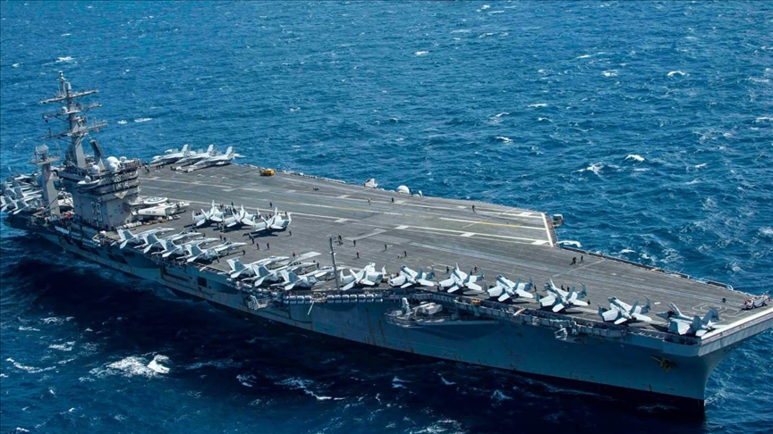 Hürmüz Boğazı'nda Uçak Gemisine 4 Füze İddiası