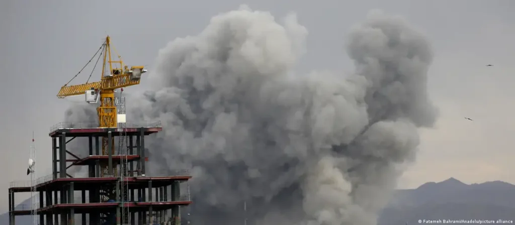 Savaşın Üçüncü Gününde Tahran Bombalanıyor
