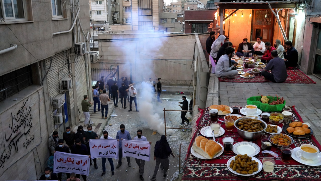 İran'da Yeni Savaş ve İftar