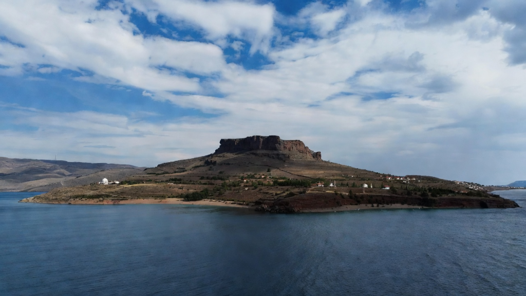 Hark Adası'nın Stratejik Değeri